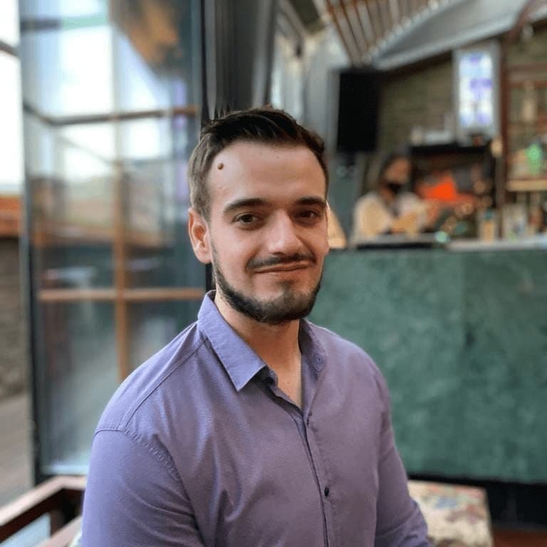 Sorin-Gabriel Marica, Développeur full-stack @ WebScrapingAPI